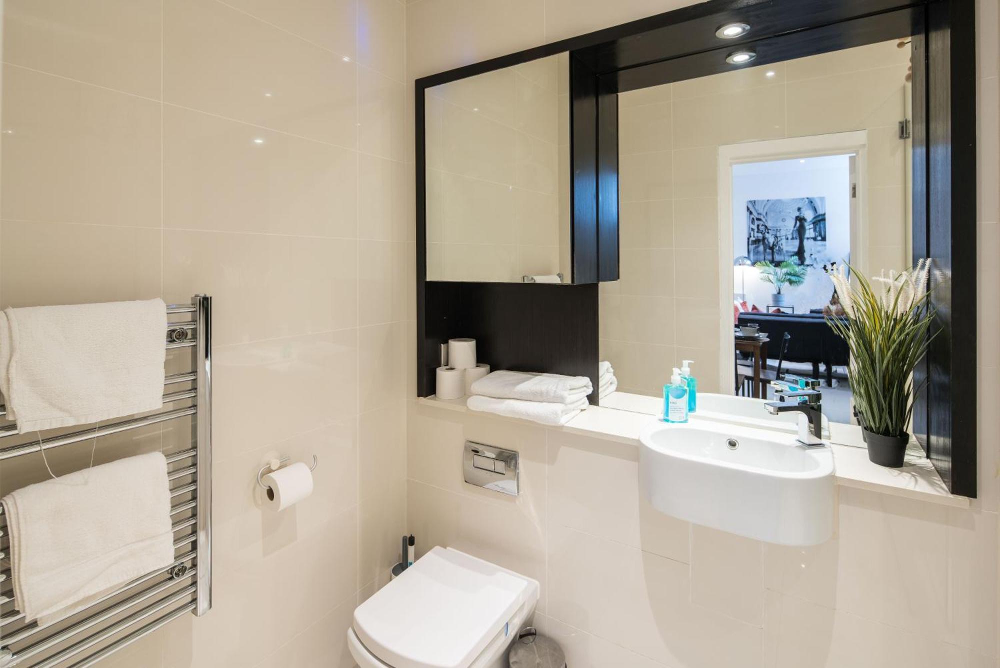Al Central-Soho-Chinatown-Coventgarden-Cozy-Onebed Apartment ลอนดอน ภายนอก รูปภาพ